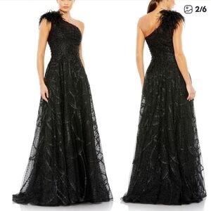 Mac Duggal Black One-Shoulder Gown